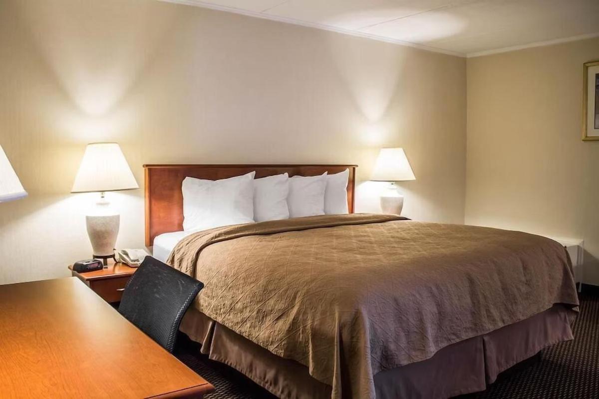 Baymont By Wyndham Youngstown Esterno foto